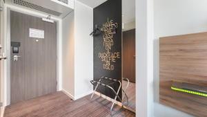 Queen Room room in Moxy Oslo X