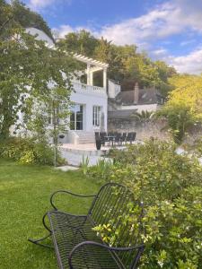 Le Petit Versailles Loire Tours - 4hvězdičkové hotely ve městě Rochecorbon