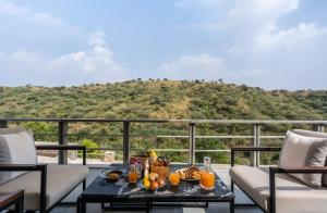SaffronStays Moringa Valley - Cedar Villa