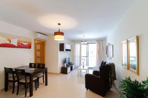 BARCO DE CHANQUETE NERJA HOME RENt MALAGA