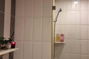 Lovely Cozy Condo In Trendy Fun Neighborhood