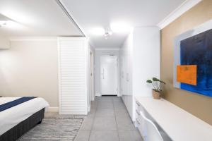 Madison Modern Oasis