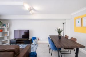 Madison Modern Oasis