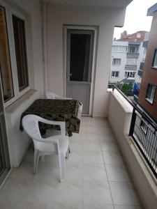 Ayvalık Sarımsaklıda denize 200 metre uzaklıkta yeni döşenmiş daire