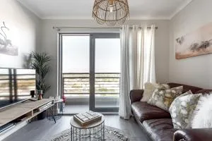The Paragon Explore Cape Town from a Stylish Home - Zoutrivier