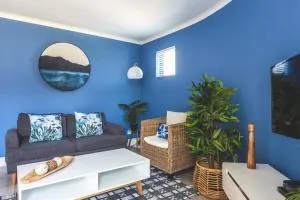 The Paragon KAHLÚA Modern Open Plan Centrally Located - Le Cap