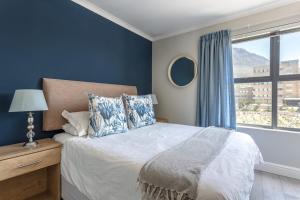 The Paragon KAHLÚA Modern Open Plan Centrally Located