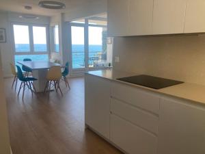 APARTAMENTO VISTAS AL MAR-WiFi en CASTRO