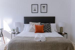 Stylish, Modern, Walk to Restaurants and CBD