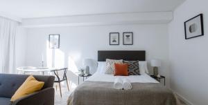 Stylish, Modern, Walk to Restaurants and CBD