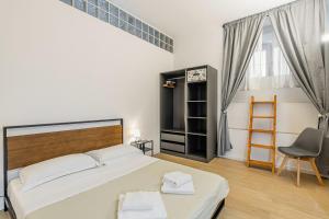 GuestHost - Giardino della Fortezza Modern Apt x6 with Patio