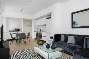 City Bowl Walk to Restaurants Modern Living