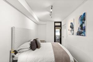 Luxurious with Stunning View