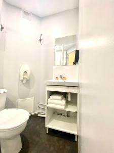 Hotels Brit Hotel Lyon Nord Dardilly : photos des chambres