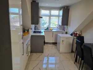 Homestay in a New Build - 艾弗