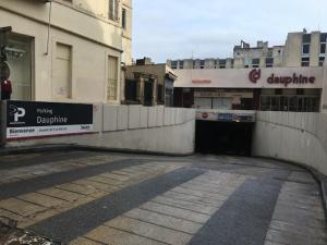 Hotels Hotel Lamartine -Parking Dauphine : photos des chambres