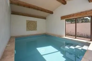 St REMY AILLEURS - Noves