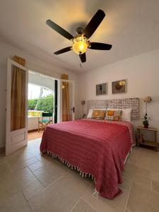 Apartment with garden and swimming and beach