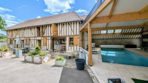 Maisons de vacances Maison Calme 14 personnes, piscine, jardin et parking : photos des chambres