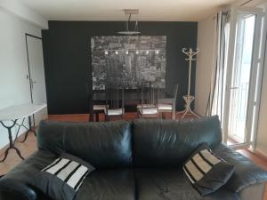 Appartements Appartement face au quai d'honneur : photos des chambres