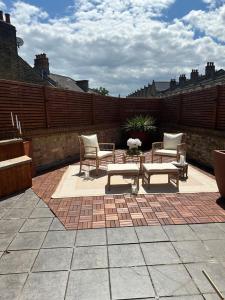 Entire Flat In the Diamond of Battersea