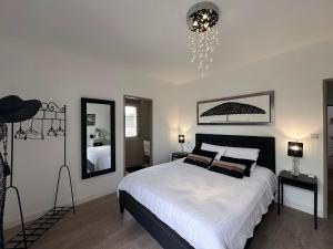 B&B / Chambres d'hotes Chambre d hote village aeronautique Biscarrosse : photos des chambres