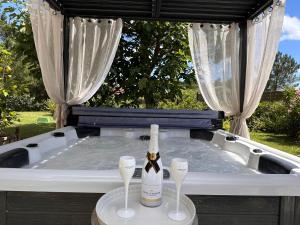 B&B / Chambres d'hotes Chambre d hote village aeronautique Biscarrosse : photos des chambres