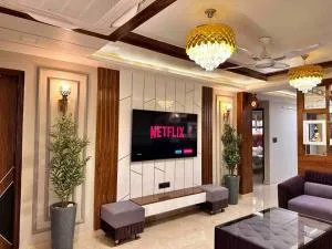 Modern & Luxurious 4BHK Apartment Prime Location - Džajpur