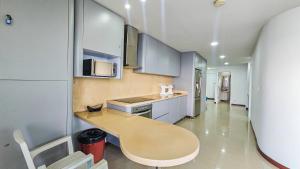 Luxury apartment, sector morros, vista y salida al mar edificio Sunshine