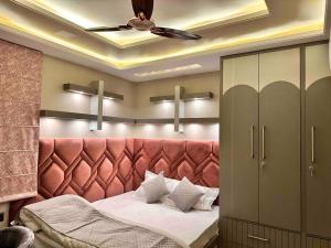 Modern & Luxurious 4BHK Apartment Prime Location