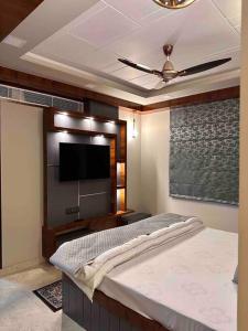 Modern & Luxurious 4BHK Apartment Prime Location