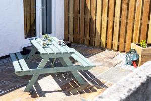 The Tractor Shed, a romantic barn retreat on the edge of Falmouth