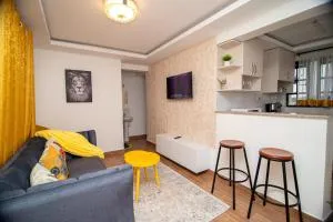 CynRose Suites - Matathia