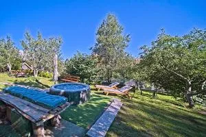 House "Karličevi" with Jacuzzi, close to Waterfall - Hlevci