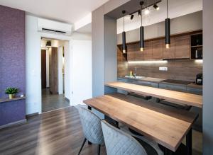 Free Parking Rooftop Budapest 4ppl