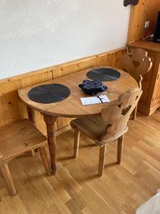 Appartements Studio 2 personnes avec Terrasse Literie-Serviettes-Menage Fin de Sejour INCLUS : photos des chambres