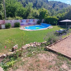 Sejours a la campagne cabanon provencal en pierre : Chambre Double - Vue sur Piscine
