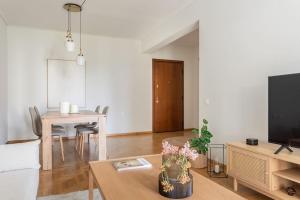 Graceful 2BR Apartment in Paleo Faliro by UPSTREET