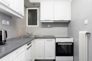 Graceful 2BR Apartment in Paleo Faliro by UPSTREET