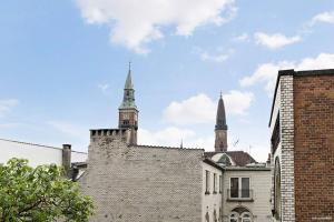 Heart of Downtown - Modern & Balcony