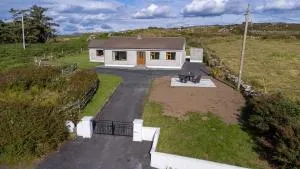 Mourneen Cottage, Cleggan - Cleggan