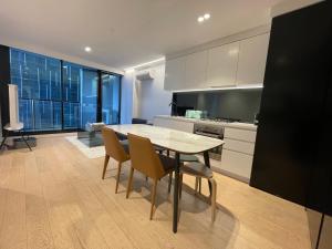 C&S Stay- Melbourne CBD