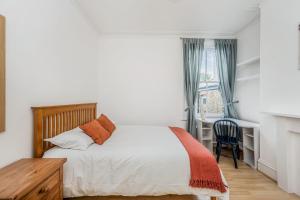 Pass the Keys Wonderful Six Bed Victorian Home in London