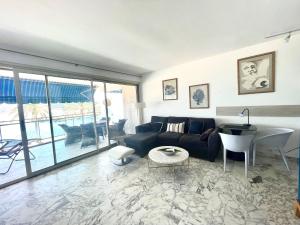 Appartement Antibes terrasse en front de mer