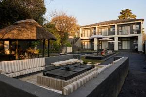 Lux apt 5min to Sandton 17