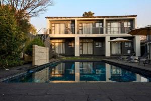 Lux apt 5min to Sandton 17