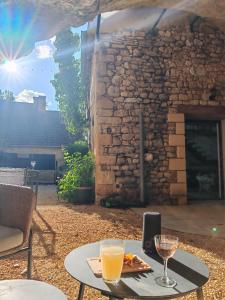 Maisons de vacances MilhaRoc, Gite insolite avec SPA : photos des chambres
