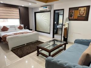Hotel The Daanish Residency - Karol Bagh