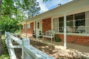 Canopy Springs Game Room & Covered Outdoor Oasis