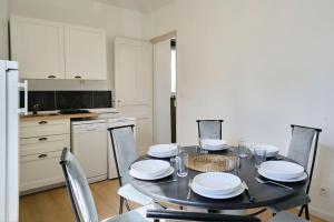 Appartements Maison Familiale Moderne Calme - Marcq-en-Baroeul : photos des chambres